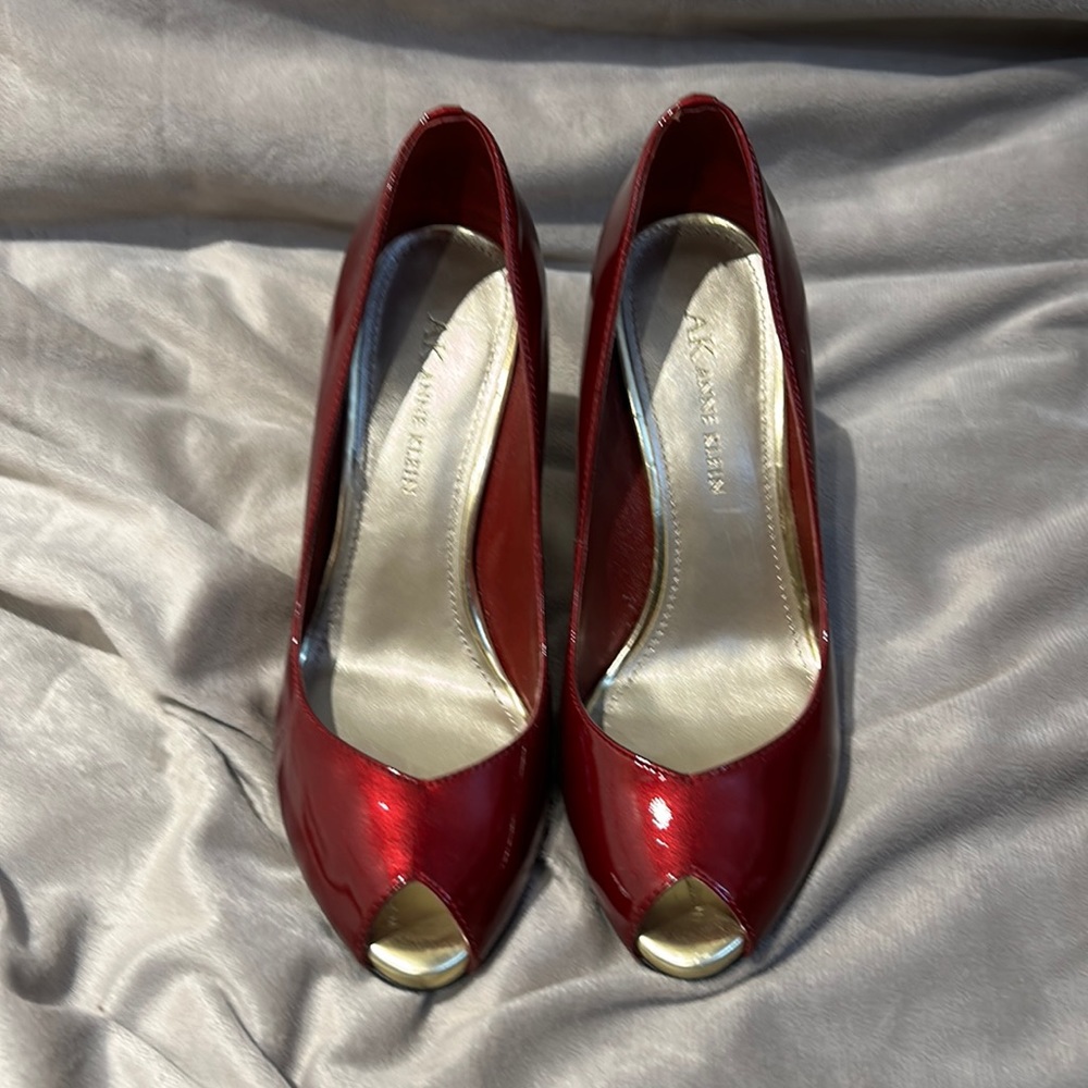 AK Anne Klein red open toe heels